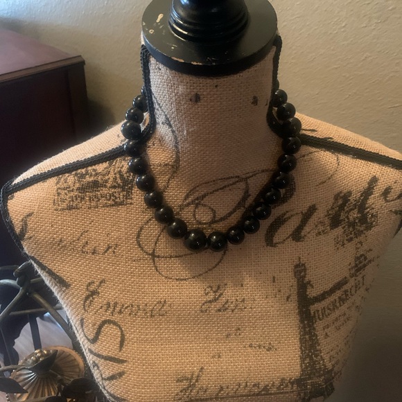 NWT Black beaded necklace - Picture 3 of 5